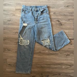 High waist ripped jeans